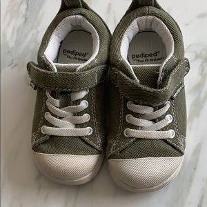 NWOT- Pediped Flex Connor Sneaker In Olive Green